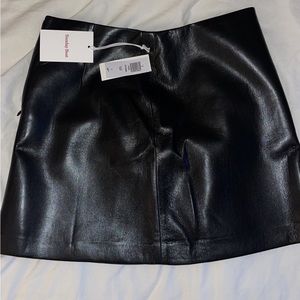 Aritzia Sunday best Tatiana black leather skirt size 8
